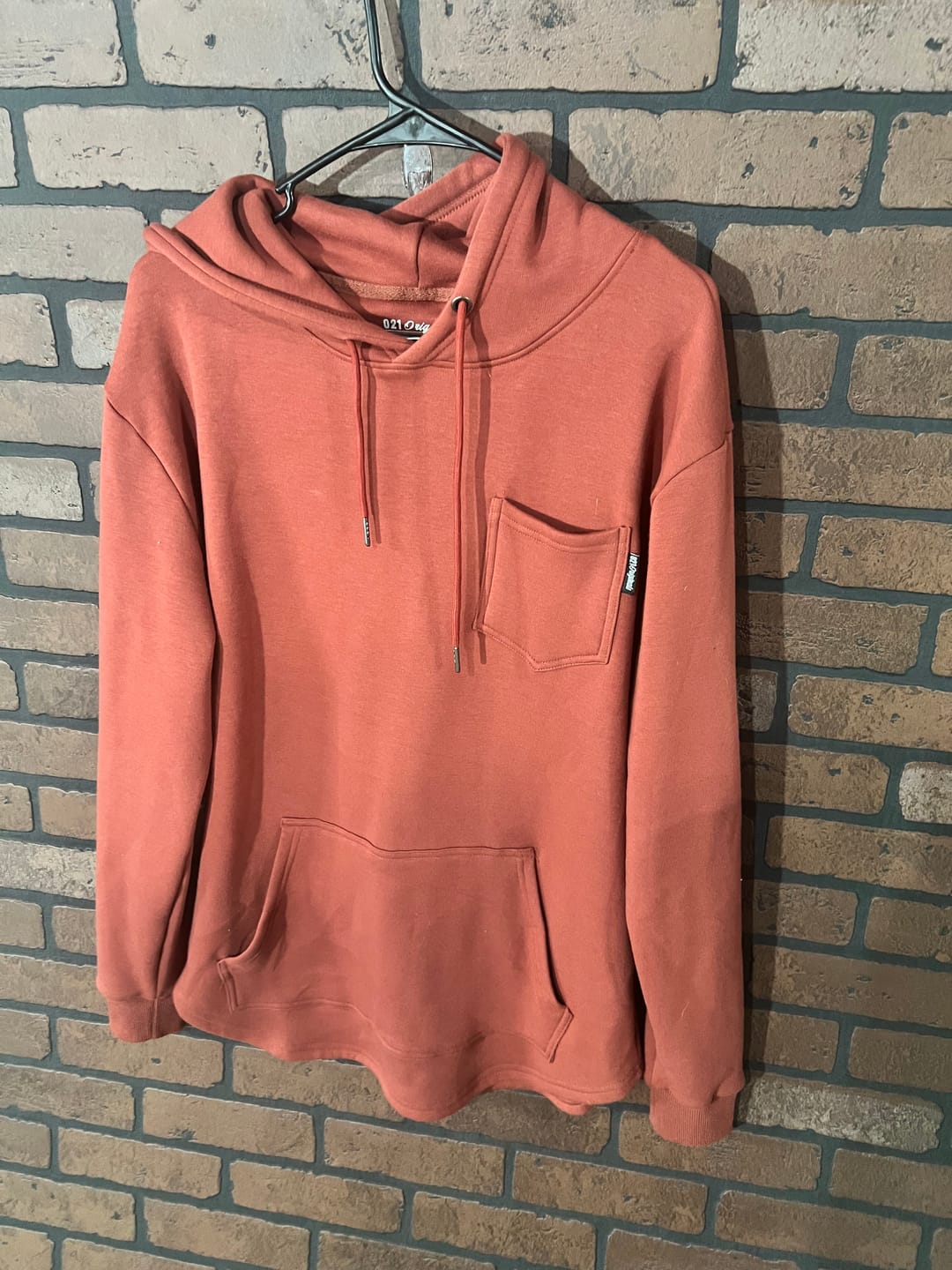 Customer photo review of 021 ESSENTIAL DROP-CUT HOODIE