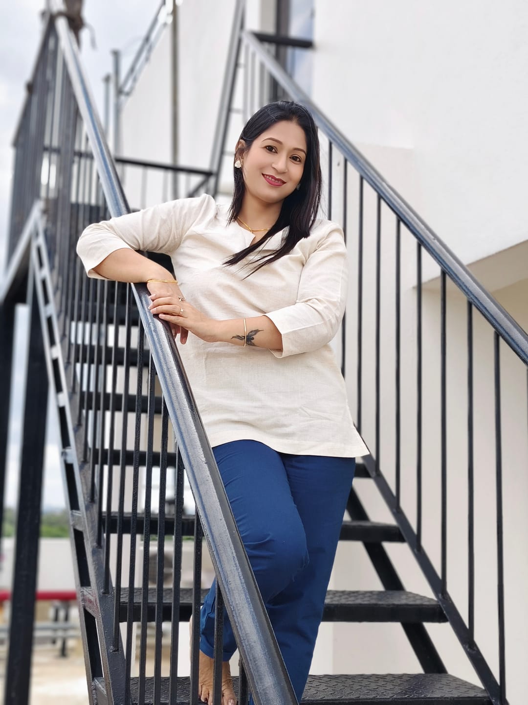 Customer photo review of Women Ecru Airy Linen Split Neck Short Kurta