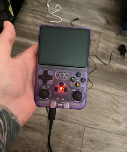 Customer photo review of R36S