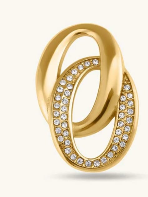 Customer photo review of Elegant Interlinked Stud Earrings
