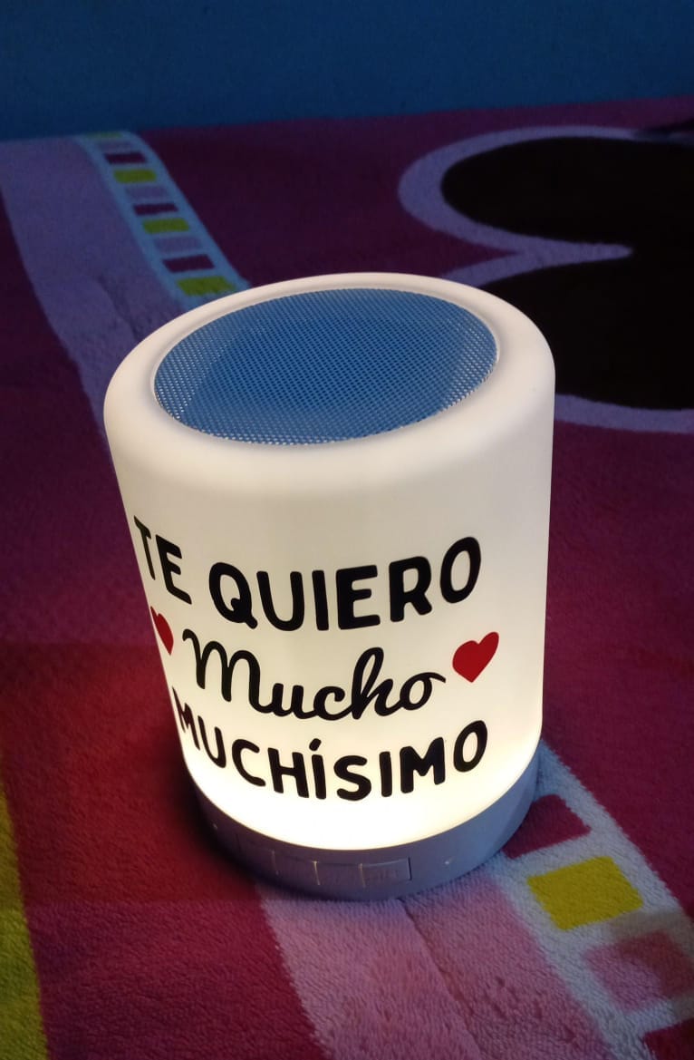 Customer photo review of Lámpara bocina bluetooth personalizada