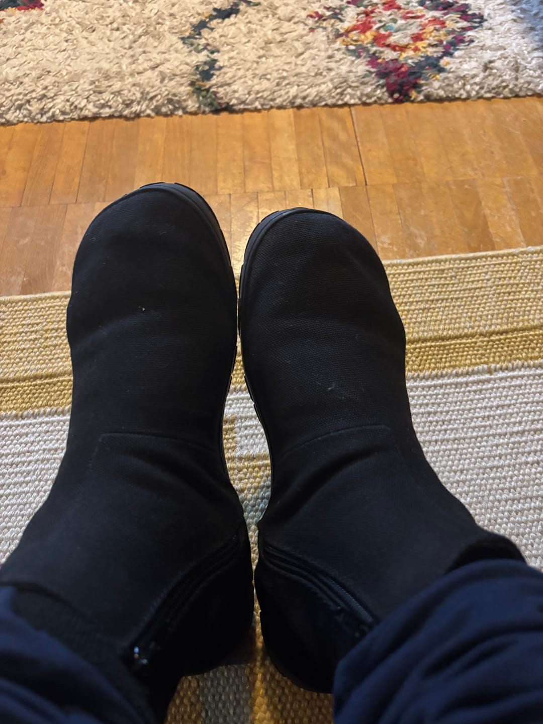 Customer photo review of Vaistoa Kajo | Barefoot Chelsea Boots