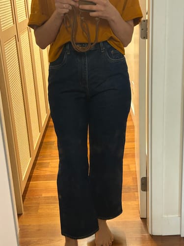 Dora T. review of Calça Jeans Reta Araçá Azul Escuro image 1 out of 1