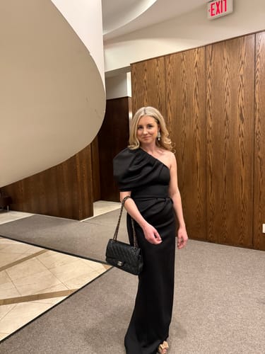 Carrie F. review of Carmen Gown in Black by Black Halo - RENTAL image 1 out of 1