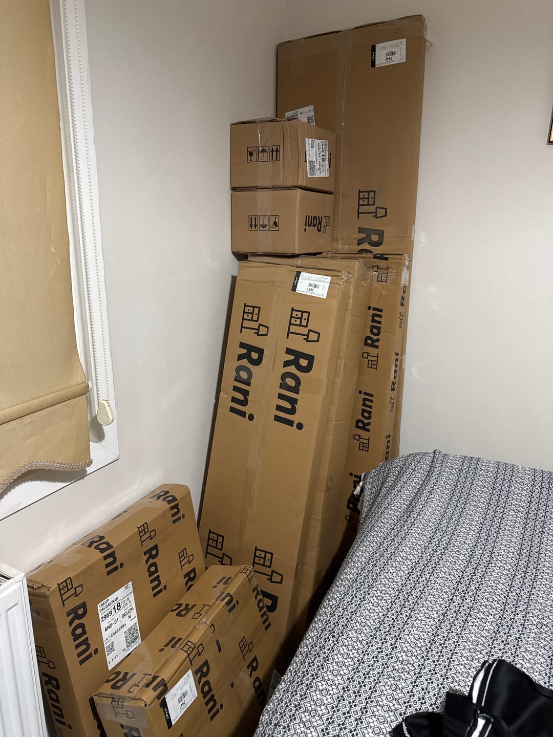 Customer photo review of Rani JE134 Çok Amaçlı Dolap 10 Kapaklı 1 Çekmeceli Kiler Mutfak Dolabı Beyaz