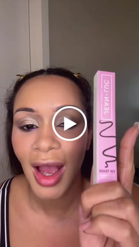 Customer video review of Tip Tease | Waterproof Liquid Eyeliner Pen