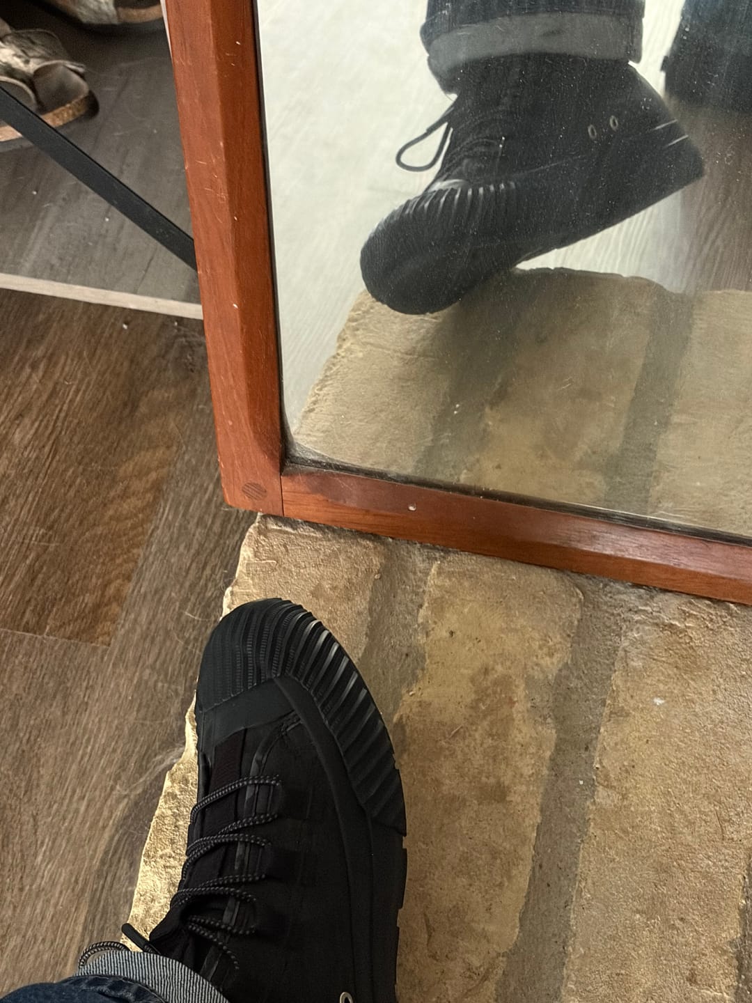 Customer photo review of Grounder High-Top Black/Base Camp
