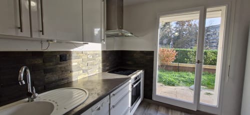 Customer photo review of Pierre Naturelle Parement Adhésive Doré California