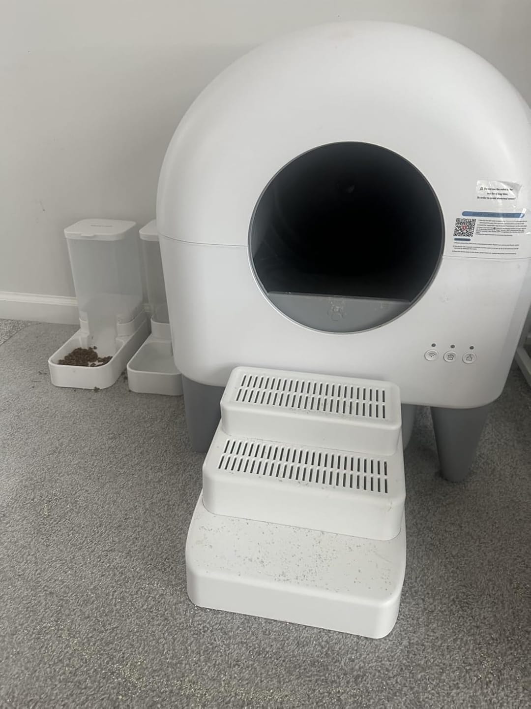 Customer photo review of Cumrige M4 Self-Cleaning Litter Box | Smart Odor-Control Automatic Cat Litter Box