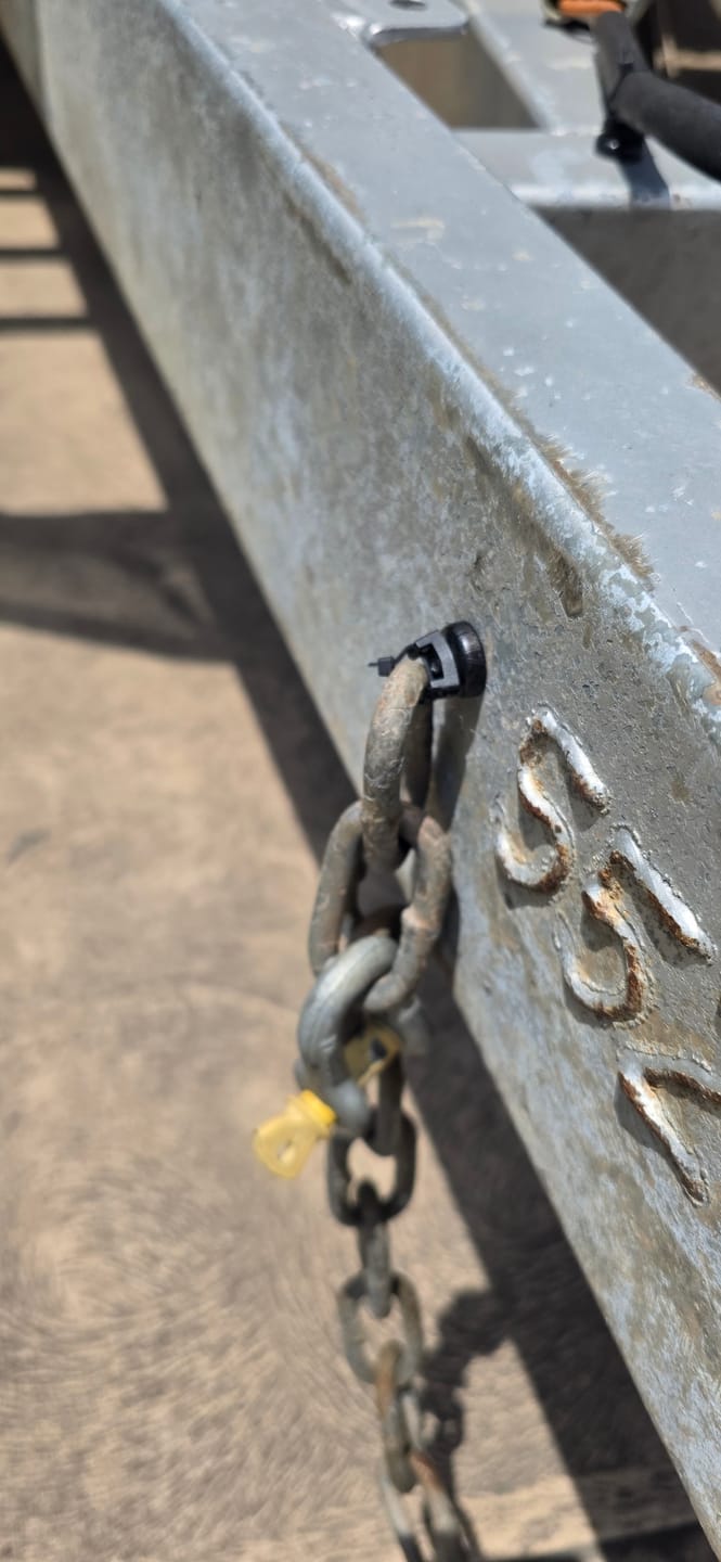 Customer photo review of ZBAD1 - Magnet Cable Tie Holders