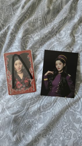 Customer photo review of PURPLE KISS "Cabin Fever" - Official Big Photocard, Postcard