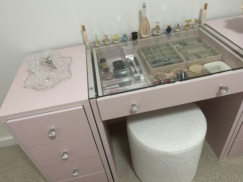 Customer photo review of Electra Vanity Table “Diamond” Pink