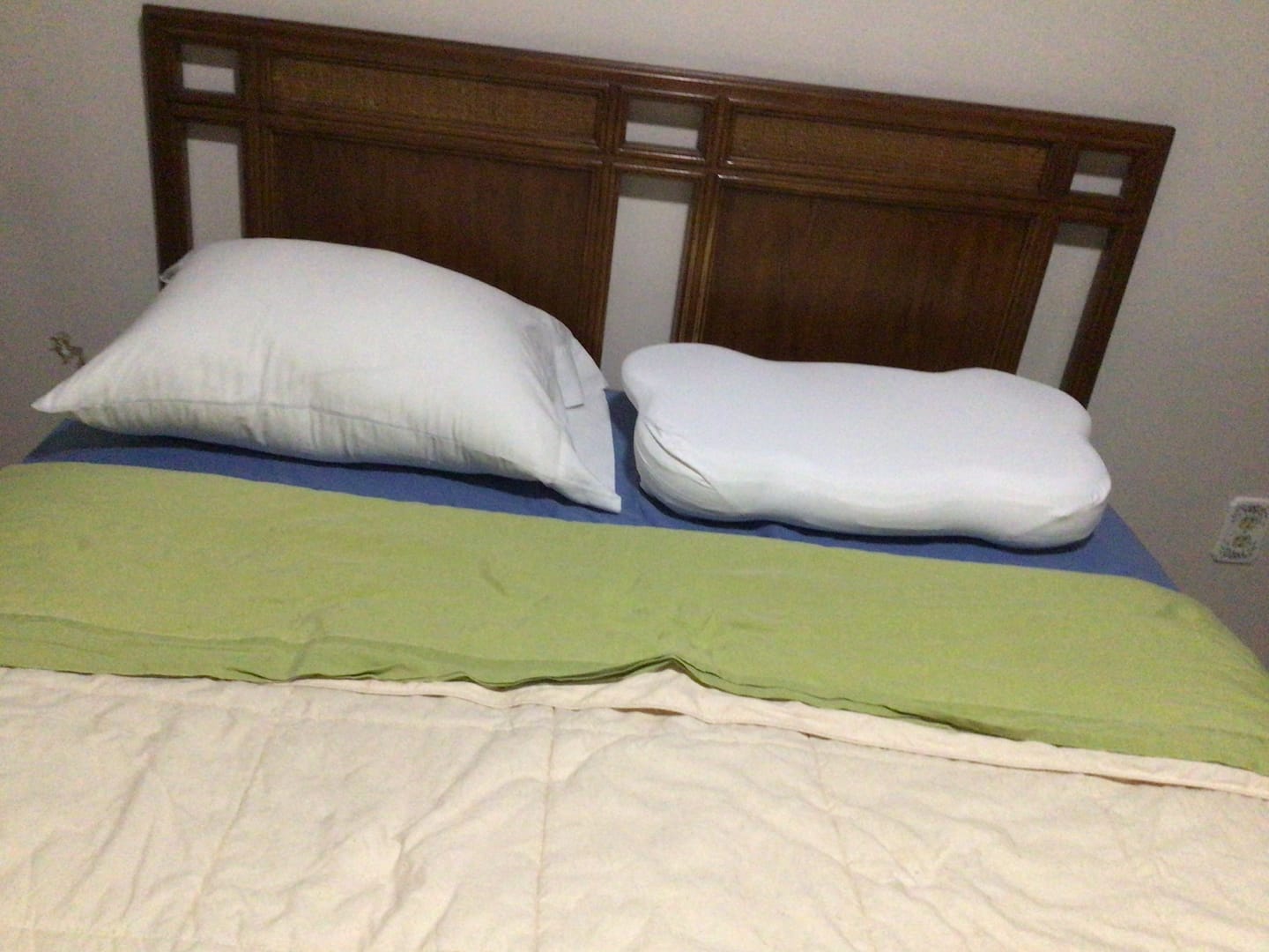 Bokihuk Cloud-Shaped Single-Ear Pillow
