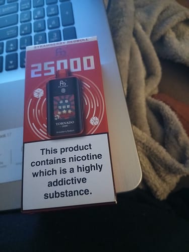 Customer photo review of Merry-Mi - M-Mecha 16K - Puffs / Disposable Vape