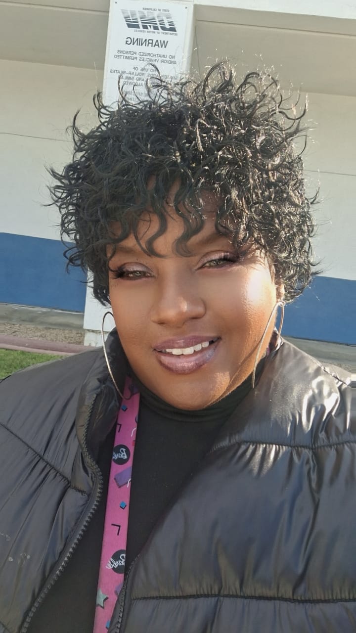 Customer photo review of Dashly Full Wig - UNIT 25 - By Sensationnel