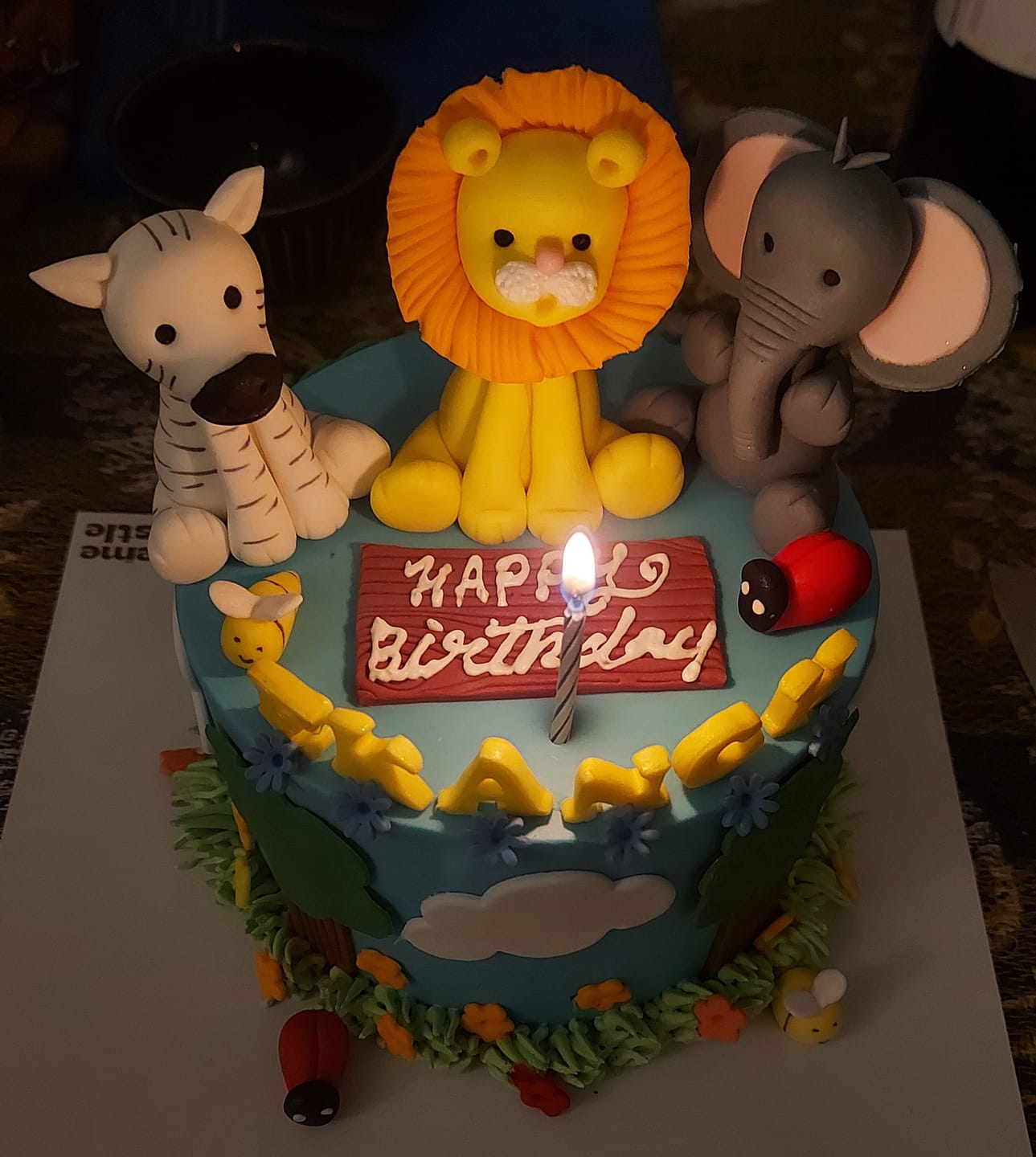 Customer photo review of Jungle Theme Cake for Kids