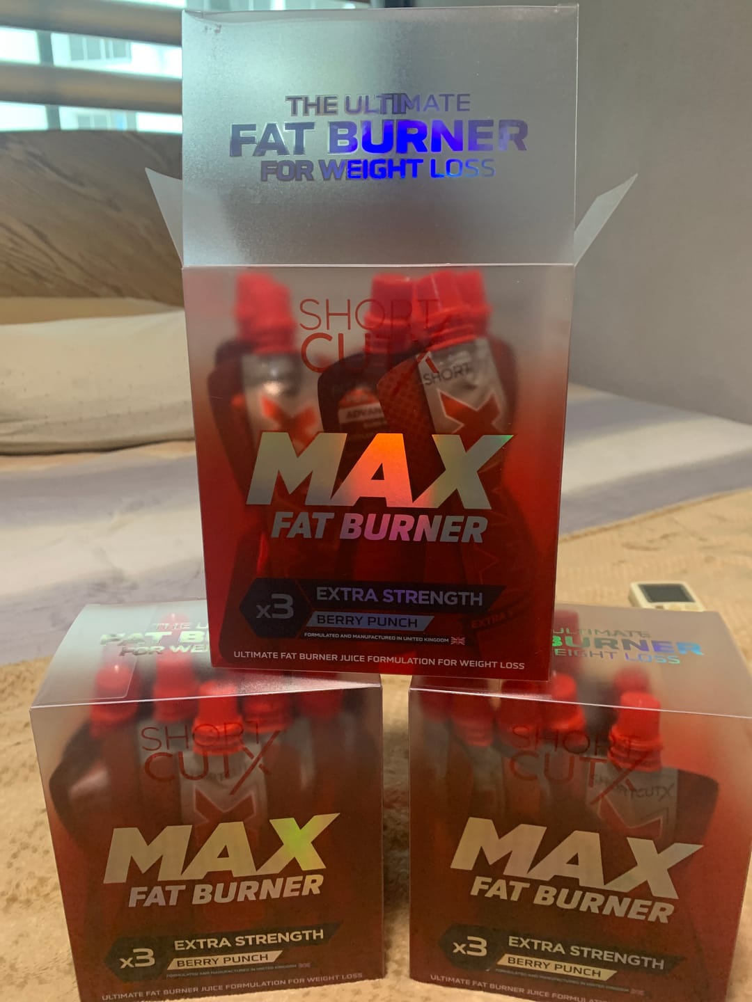 Customer photo review of Shortcutx Max Fat Burner Berry Punch