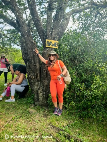 Customer photo review of Active T-Shirt & 7/8 Butt-Lifting Leggings Set