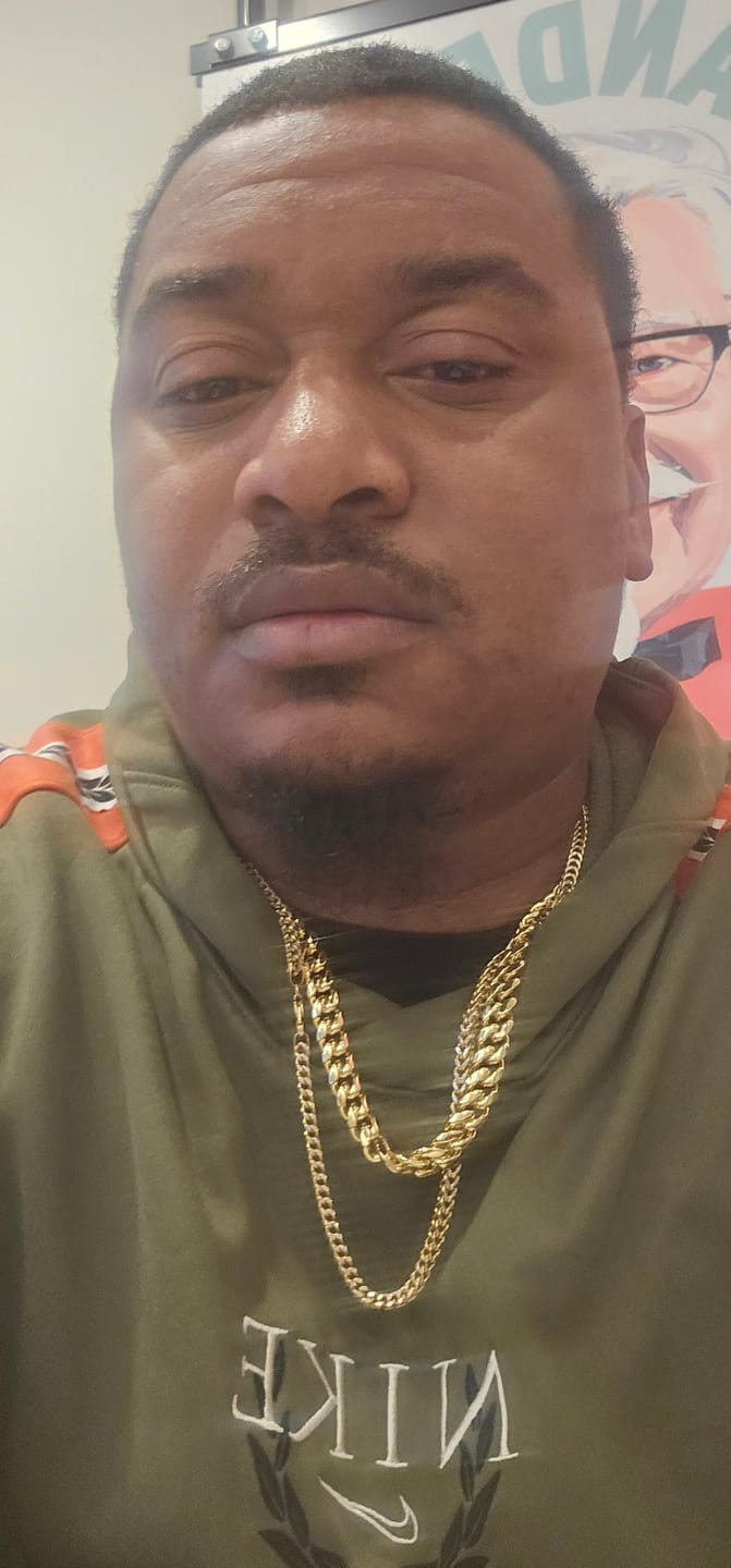 Customer photo review of 10mm Cuban Moissanite Clasp Chain - 18K Vermeil - D Colour - VVS1