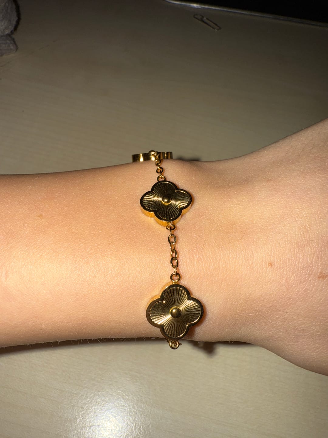 Customer photo review of Golden Lucky Leaf Abbaddon Armband 14K Vergoldet