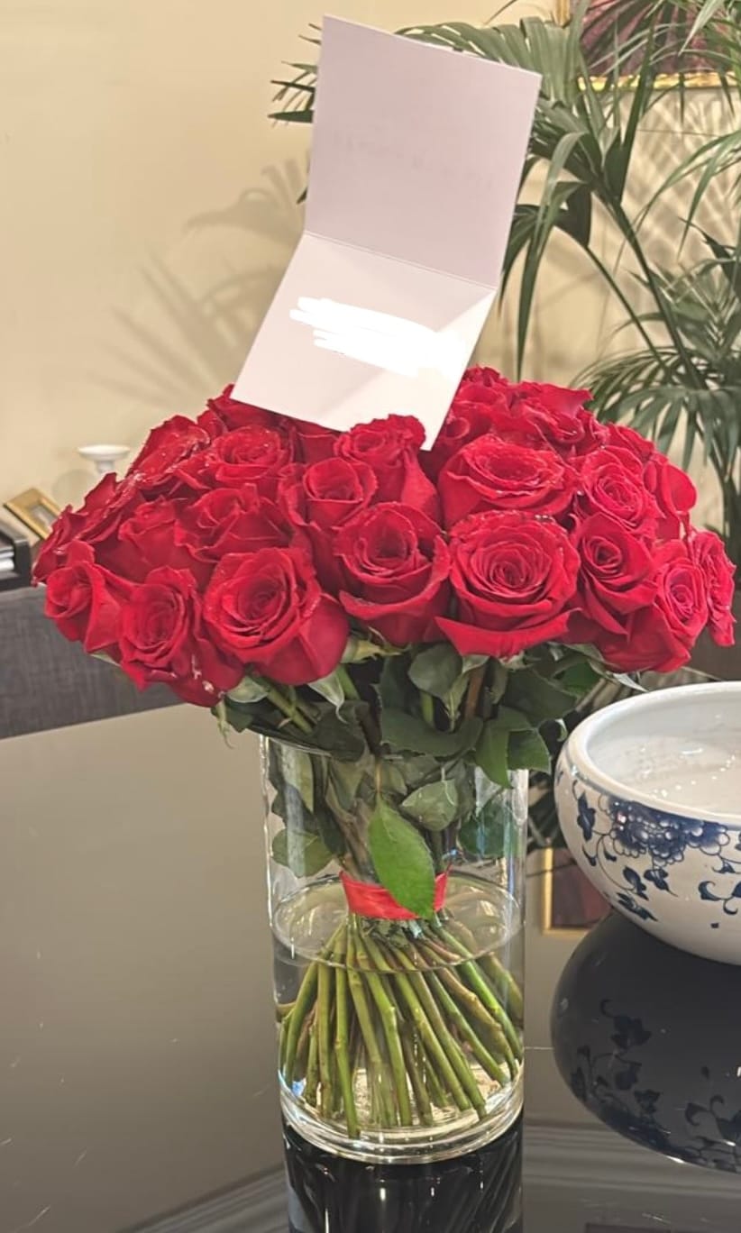 Customer photo review of 50 Stunning Red Roses
