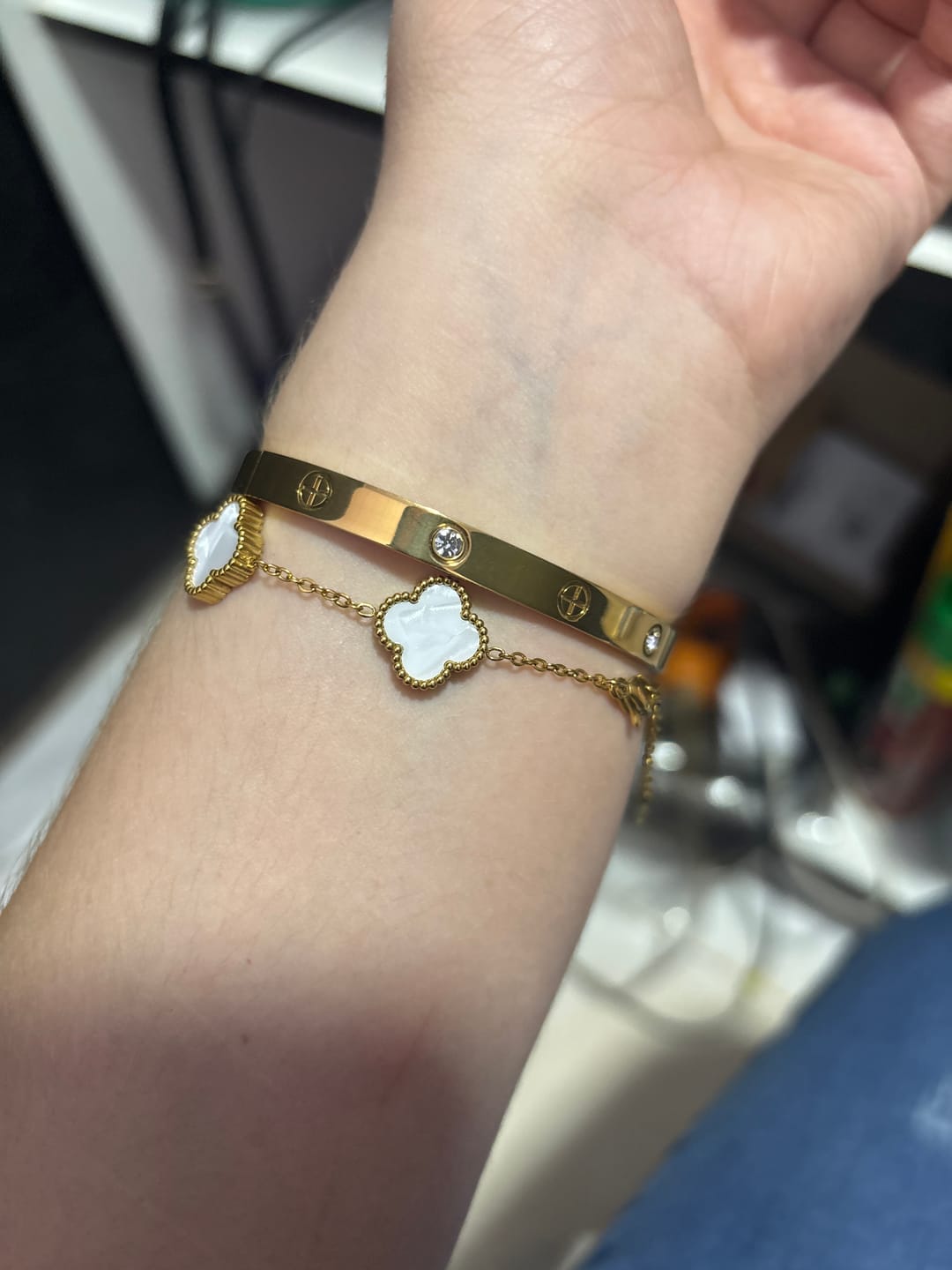 Customer photo review of Bracelete Pedras de Glamour Banhado em Ouro 18k
