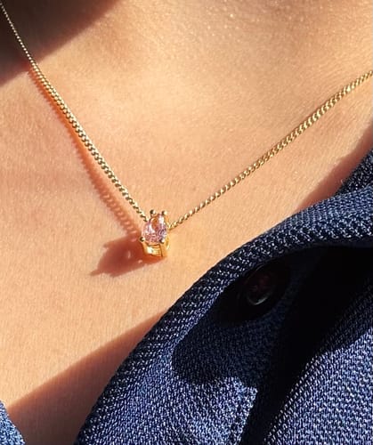 Customer photo review of Collar Birthstone Gota Dorado