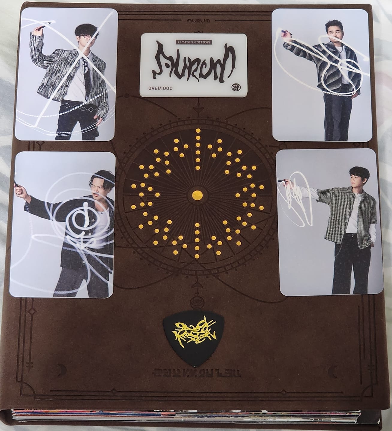 Customer photo review of GUCKKASTEN - 3rd Album [AURUM] CAROUSEL BOOK Ver. (Limited Edition)