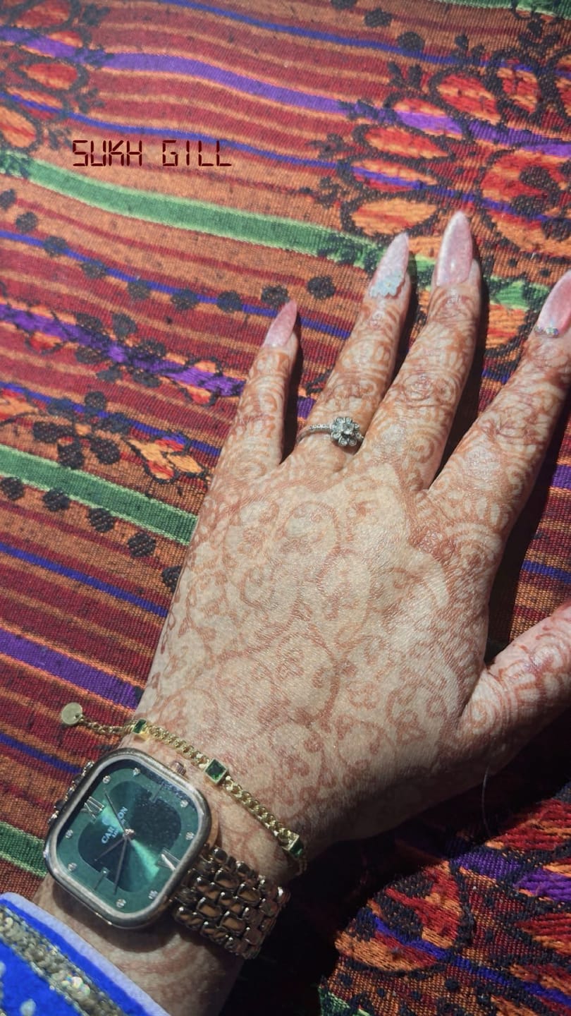 Customer photo review of Gold Green Gem Chain Bracelet