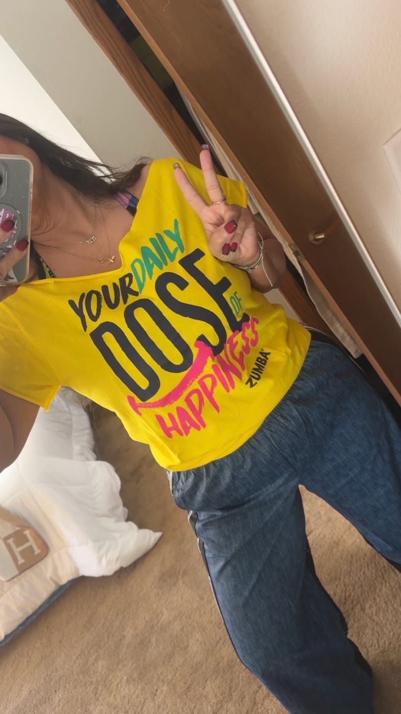 Customer photo review of Sizzlin' Crew Neck Tee - Sunrays
