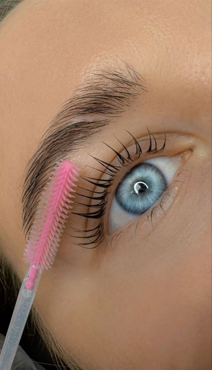 Customer photo review of Kit MINI 2 Lociones InLei – Form 1 y Fix 2 para Lash Lifting (1,2 ml, hasta 7 servicios)
