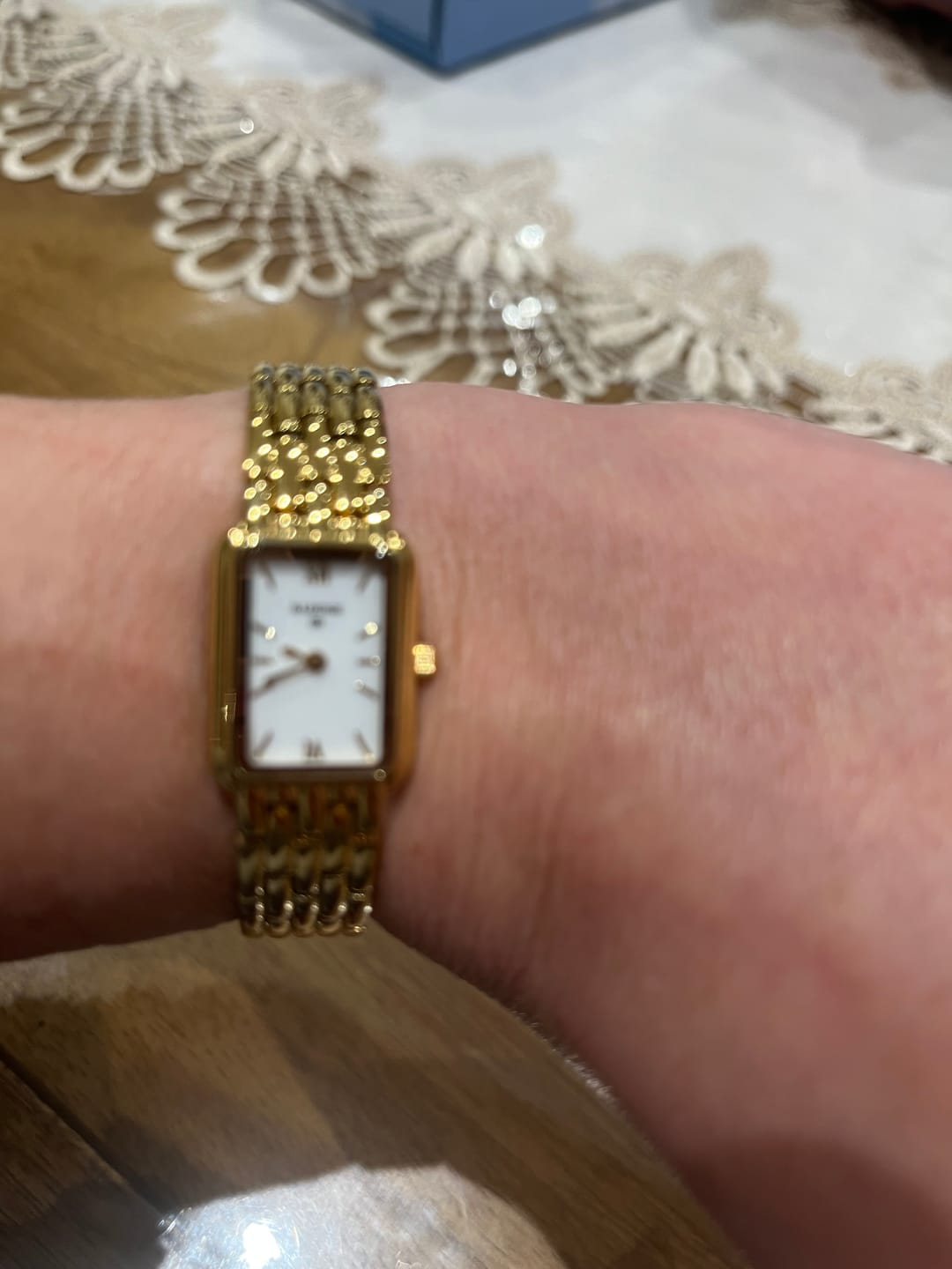 Customer photo review of Classic Gold Linked Watch