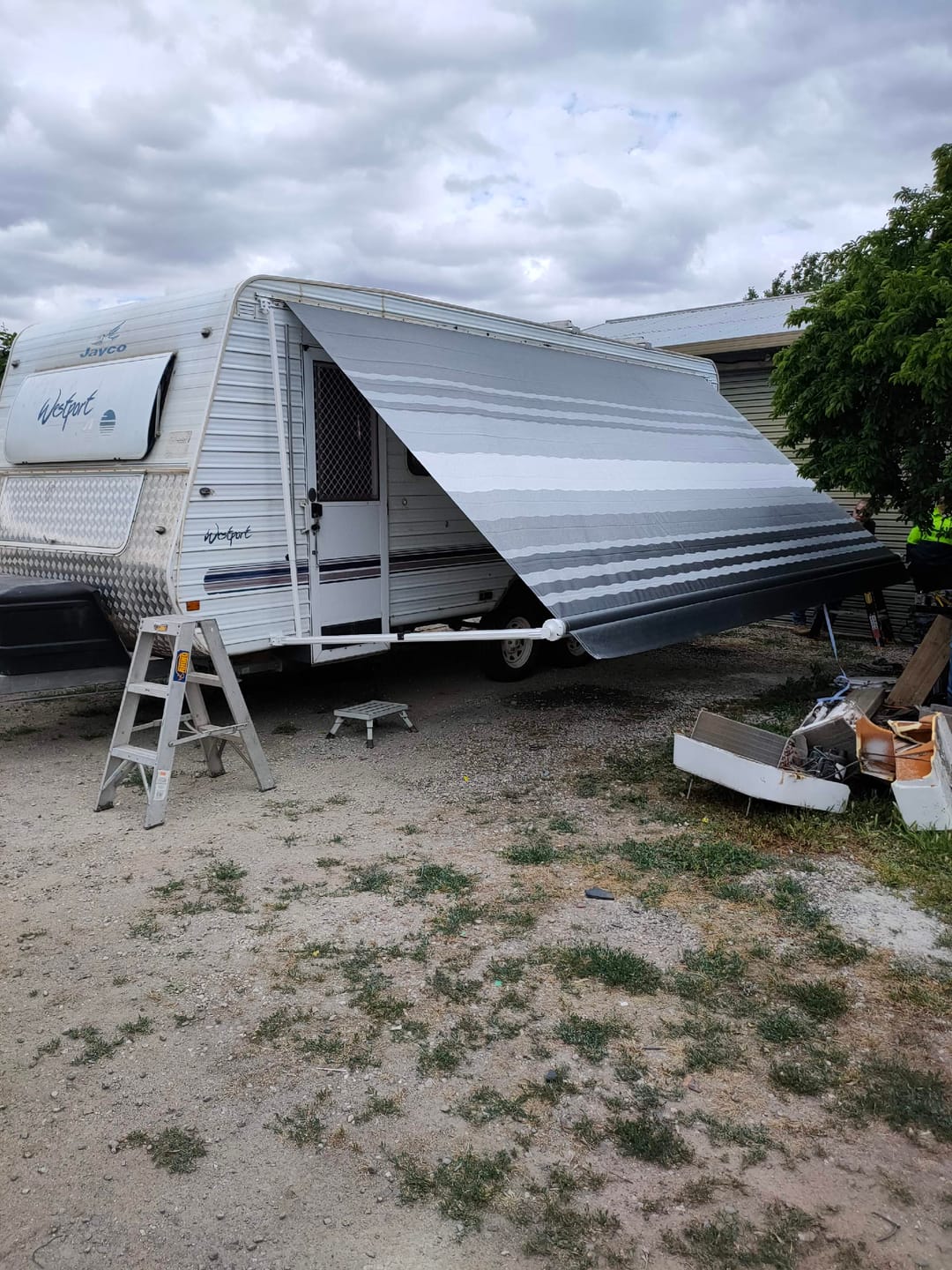 Customer photo review of Awnlux Retractable Roll-Out Caravan Awning W-5600NC