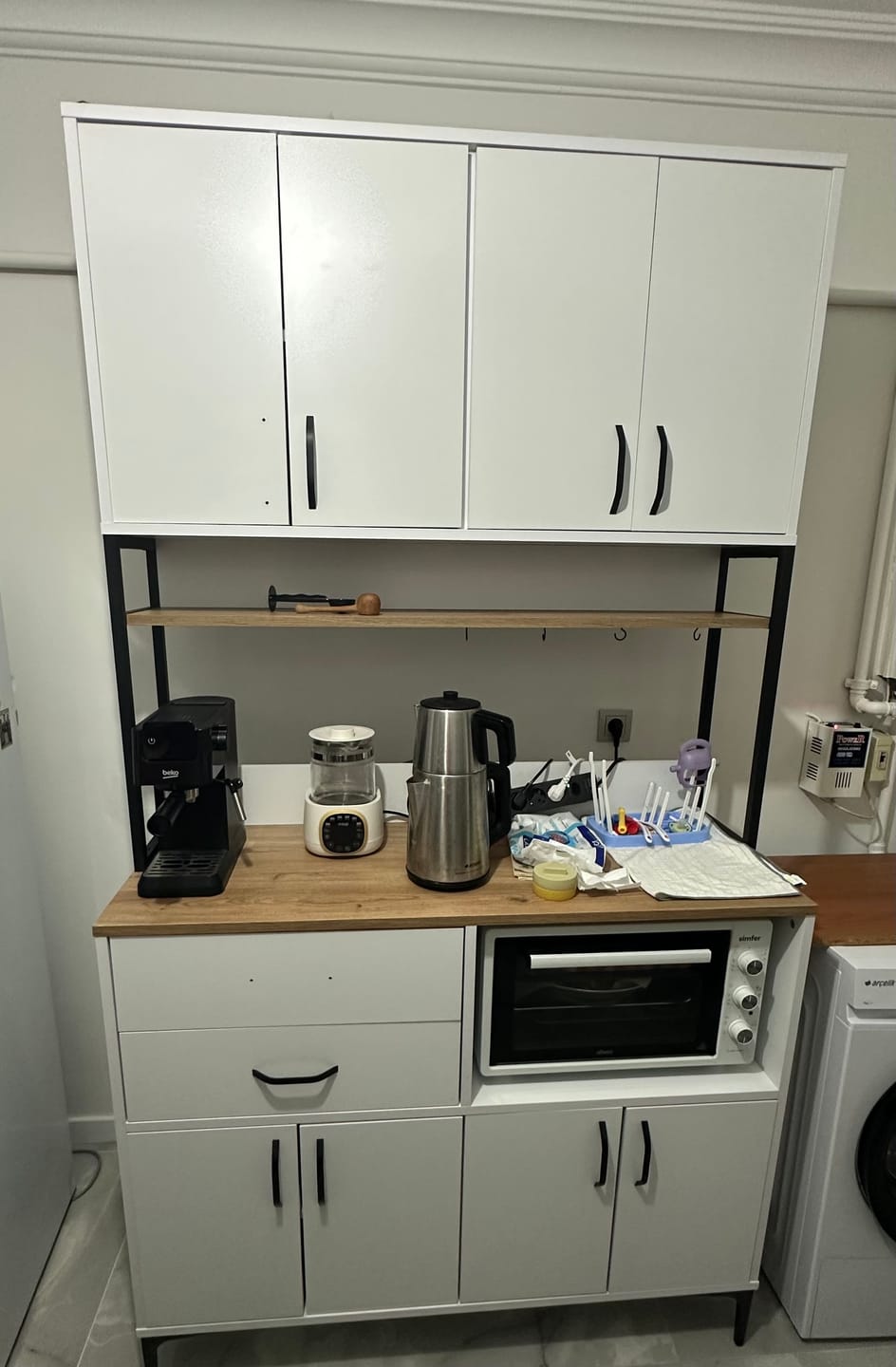 Customer photo review of Rani JE209 Çok Amaçlı Dolap 8 Kapaklı 2 Çekmeceli Raflı Kiler Mutfak Dolabı Beyaz - Sepet Ceviz