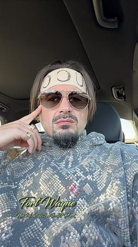 Customer photo review of Off The Grid Hoodie (Vintage Rattlesnake)