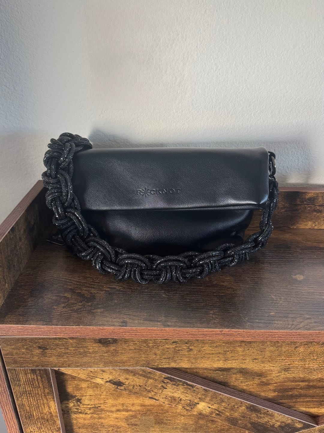 Customer photo review of MAGNUM CROWN STRAP - Jet Black