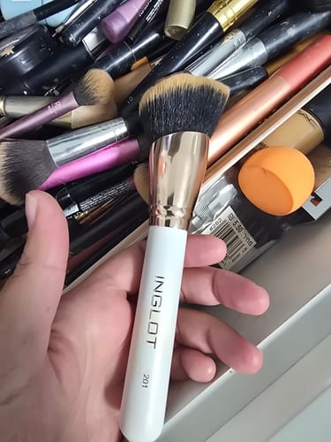 Customer photo review of INGLOT PLAYINN Makeup Brush 201
