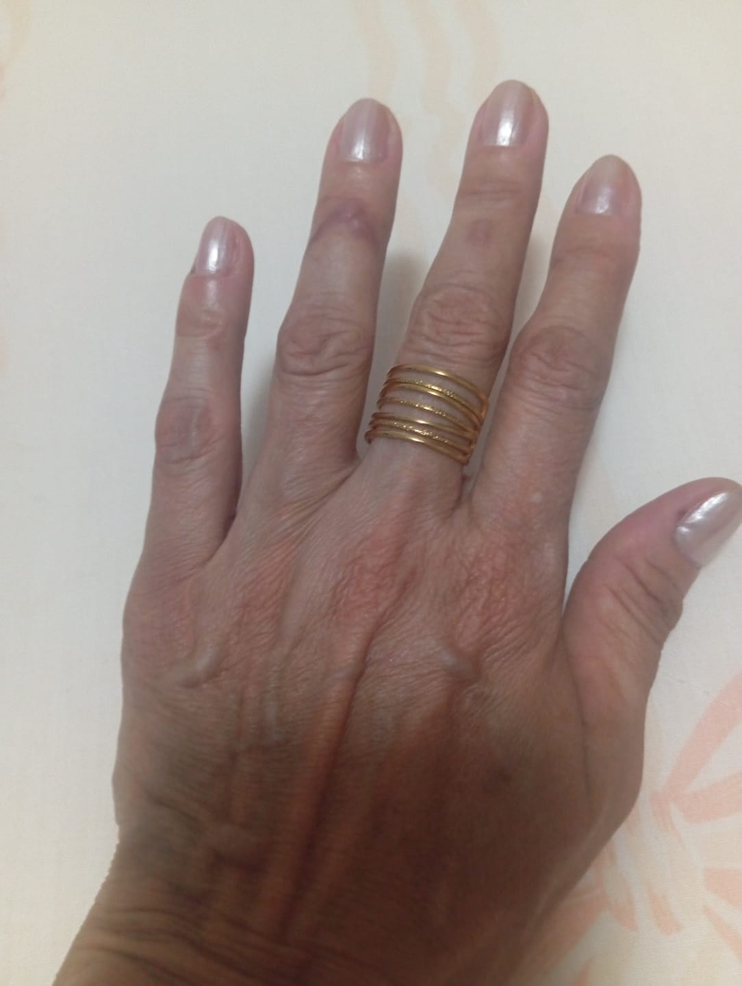 Customer photo review of Anel Tramas Ajustável Banhado em Ouro 18K
