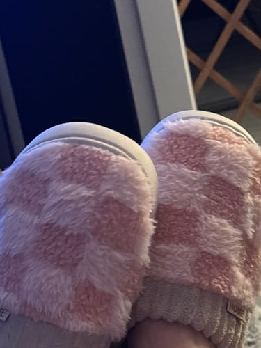 Customer photo review of Nordic Fluffy Slippers