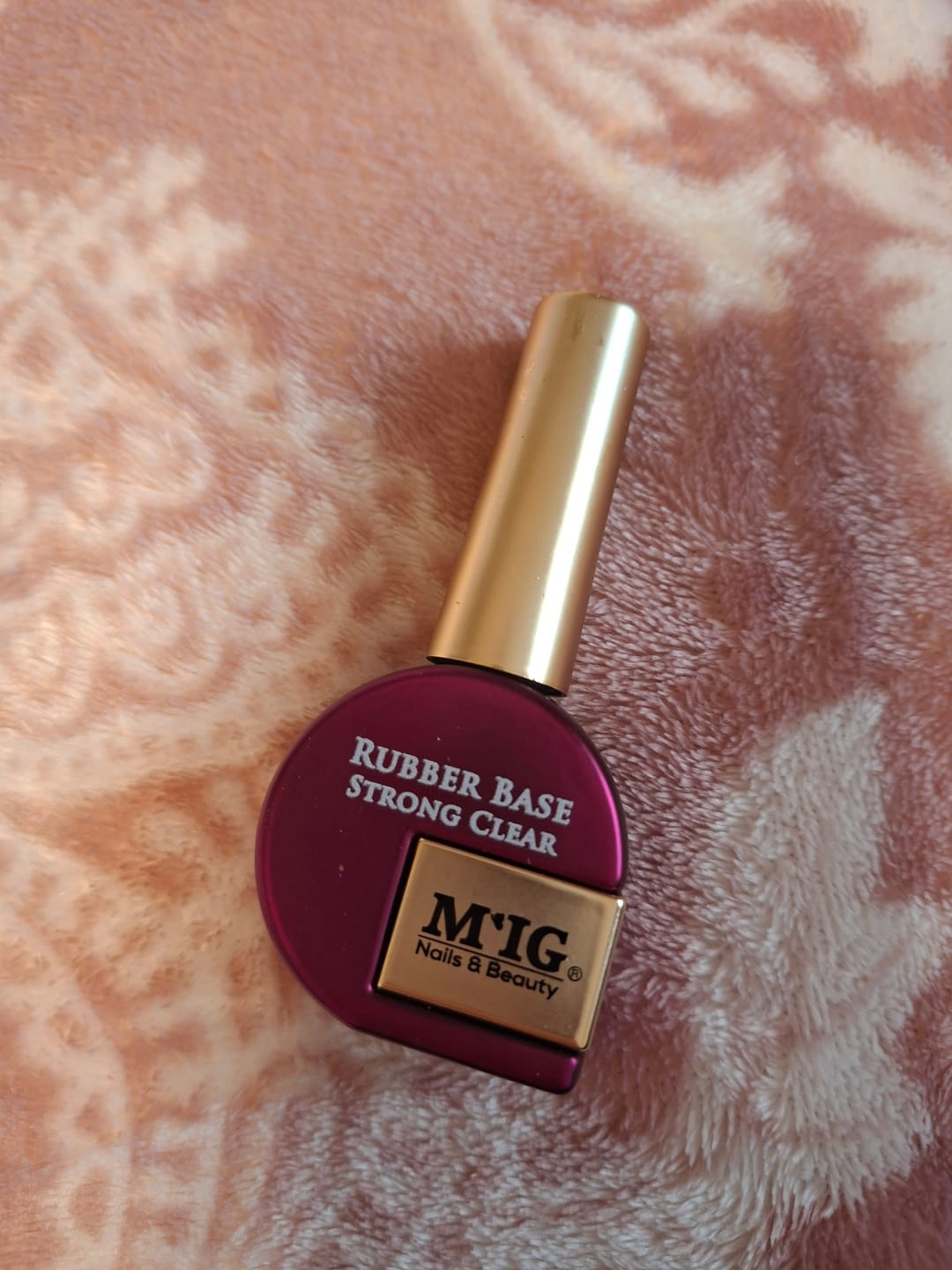 Customer photo review of Rubber Base Strong Clear