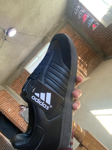 Gibran R. review of Tenis Neo Grand Court Blanco Lila image 2 out of 3