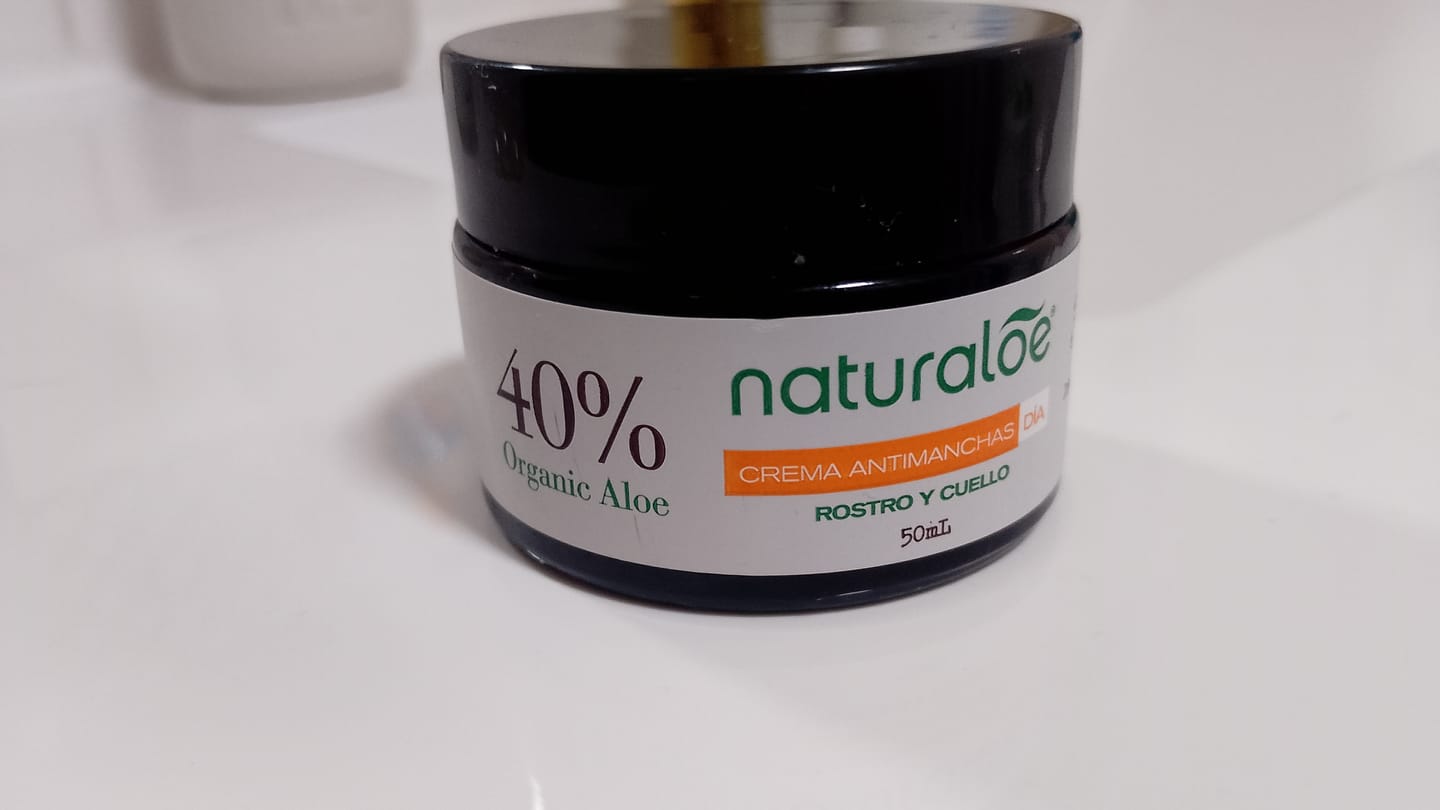 Customer photo review of ¡Nueva! Crema Antimanchas 30FPS 50ml