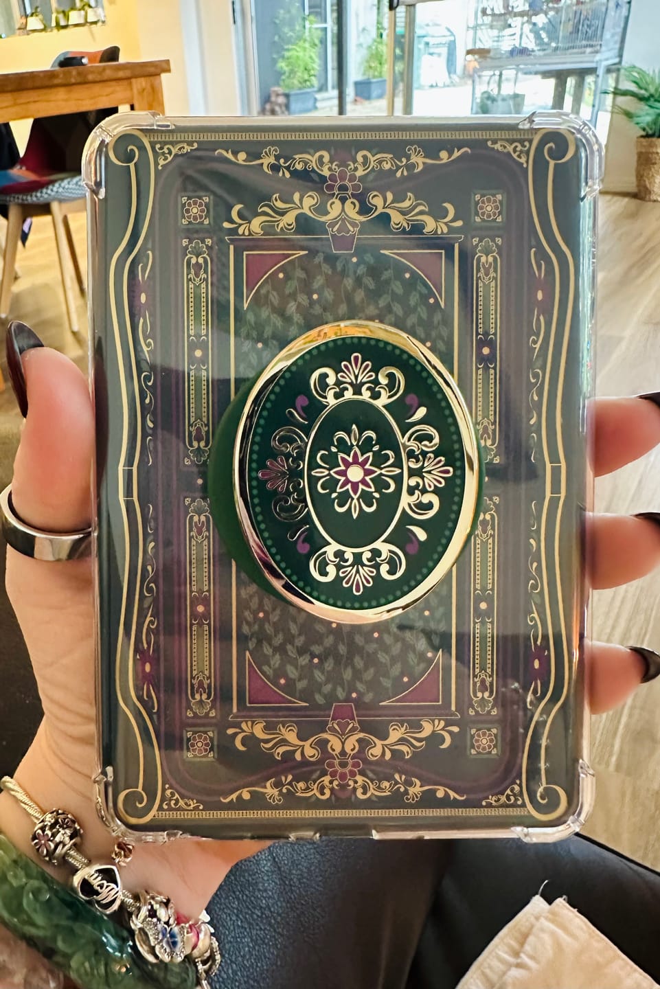 Customer photo review of Literati Kindle Sticker Insert - Forest Green