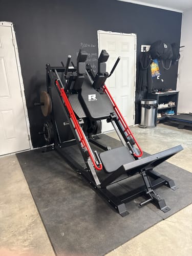 Customer photo review of RitFit GAZELLE PRO 3-In-1 Leg Press and Hack Squat Machine