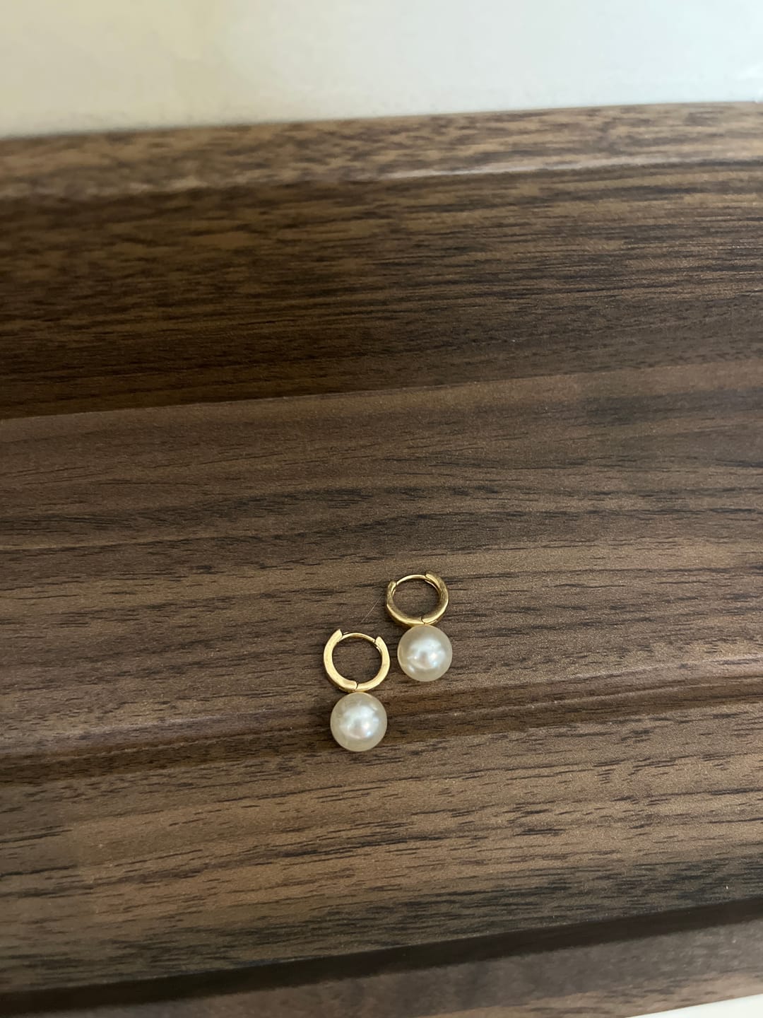 Customer photo review of Essie - Pearl Hoop Earrings