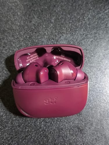 Customer photo review of Audífonos TWS One: ENC, 4 micrófonos, Batería 42 Hrs, IPX4, Tinto