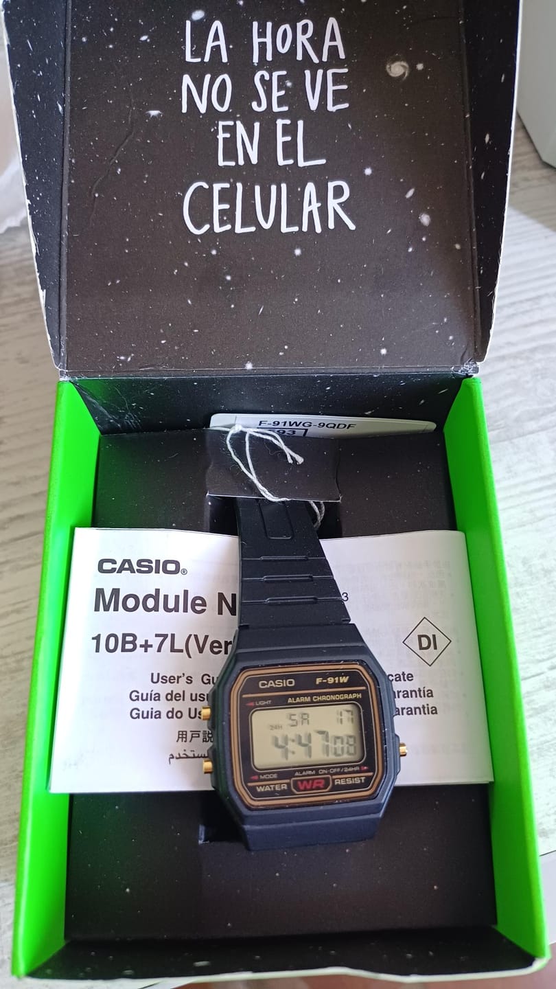 Customer photo review of Reloj Casio Vintage F-91WG-9SDF Clásico Líneas Amarillas