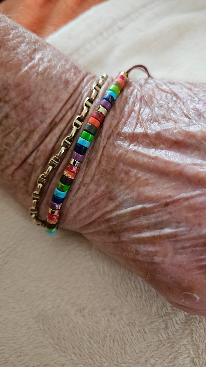 Customer photo review of 7 Chakren Energiearmband aus Jaspis