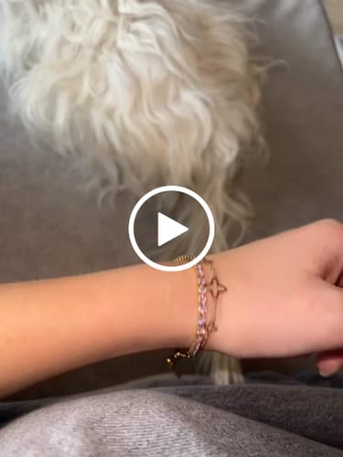 Customer video review of Rosa Tennis Armband | 18K vergoldet