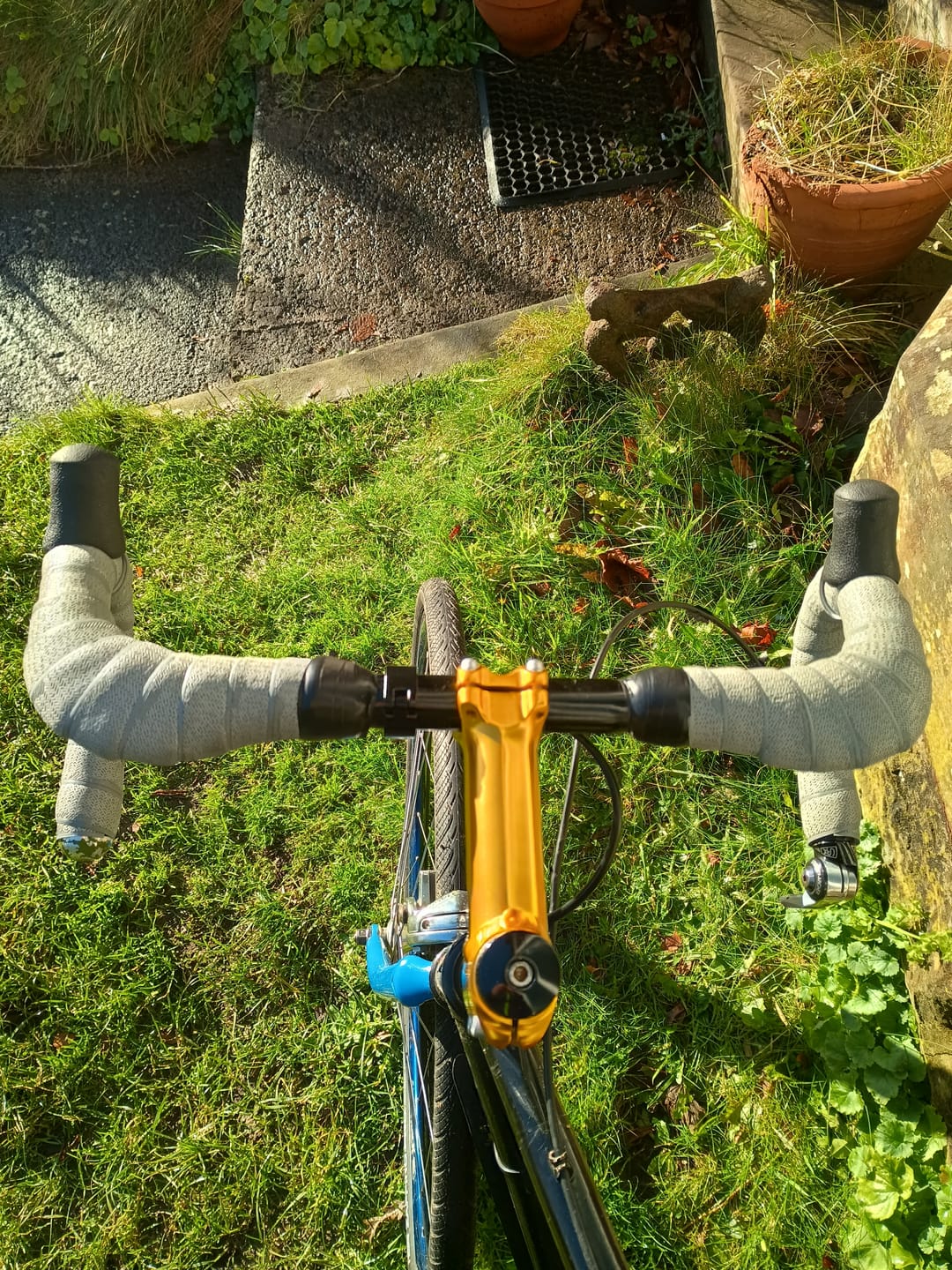 Customer photo review of Lizard Skins DSP Handle Bar Tape V2
